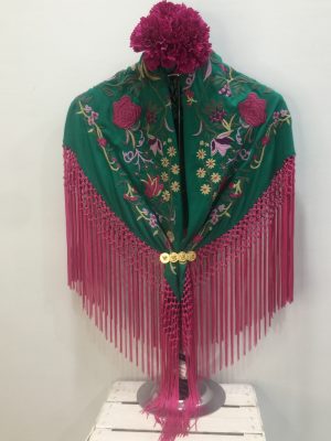 Mantoncillo Nacional adulto – verde flecos fucsia (Ref:34527)